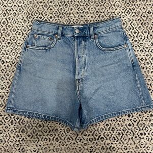 & Other Stories Shorts